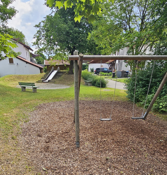 Spielplatz_Karl-Mangold-Straße__Höhe_Hs_Nr._5.png  